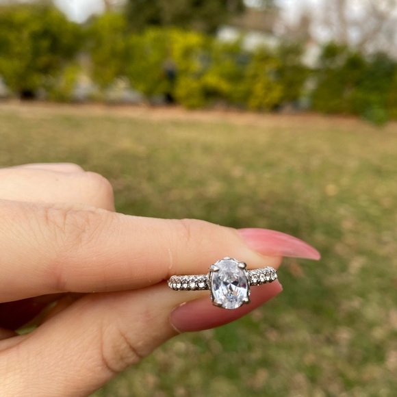 NEW 925 Sterling Silver Simulated Diamond Ring - Picture 7 of 9